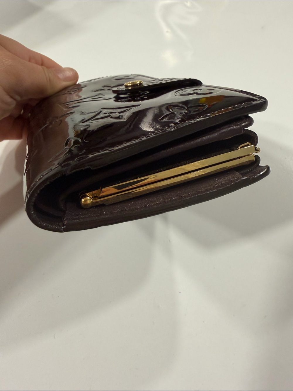✨ Authentic Louis Vuitton Vernis Kiss Lock Wallet – Great Condition ✨ w/ Entrupy - Picture 9 of 10